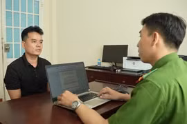 Dùng dao cướp tiệm vàng, nghi phạm bị bắt sau 40 phút truy xét