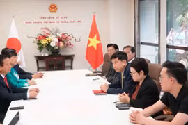 Đoàn công tác tỉnh Gia Lai làm việc với Tổng Lãnh sự quán Việt Nam tại Osaka