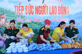Đoàn Kinh tế - Quốc phòng 715 chăm lo người lao động và hội viên phụ nữ