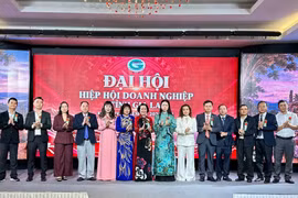 Doanh nhân Nguyễn Thị Sen tái đắc cử Chủ tịch Hiệp hội Doanh nghiệp tỉnh khóa IV