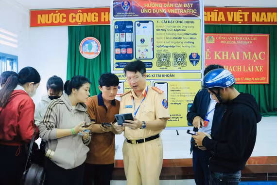Công an Gia Lai đưa tiện ích lên môi trường số, phục vụ nhân dân