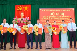 Hạt nhân chính trị trong những ngôi trường mới
