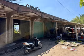 Chợ Phù Ly xuống cấp, người dân mong sớm đầu tư