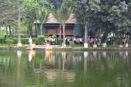 “Được gần bên Bác thảo nào cá ngoan”