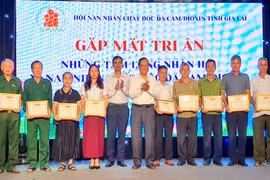 Những tấm lòng nhân ái sẻ chia với nạn nhân chất độc da cam