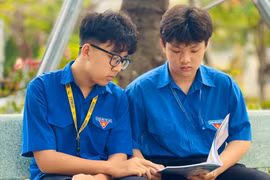 Học sinh Gia Lai chế tạo mặt nạ chống khói độc từ bã mía