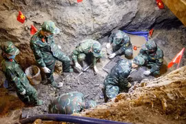 Giữ những 'trầm tích đỏ' cho mai sau