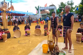Mở hướng mới bảo tồn và phát huy văn hóa các dân tộc thiểu số