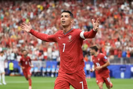 Tốp ghi bàn World Cup mới nhất: Vinicius áp sát Messi, chờ Ronaldo bứt phá