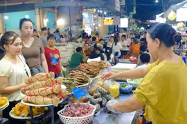Quà vặt phố đêm 