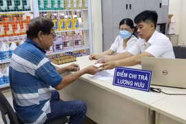 Thủ tướng chỉ đạo chi trả lương hưu, trợ cấp BHXH tháng 5 sớm