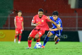 Quy Nhơn United giữ 1 điểm trên sân nhà. 