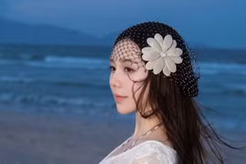Quỳnh Kool khoe vẻ đẹp đầy đặn