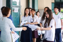 Thi tốt nghiệp THPT 2026: Đề chính thức môn hóa học xem tại đây