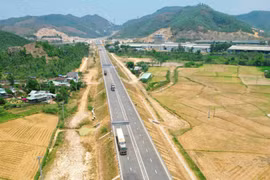 Thông xe cao tốc Bắc - Nam phía Đông qua địa bàn Gia Lai: Thuận lợi đi lại, đảm bảo an toàn