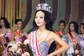 Nữ MC song ngữ cao 1,77m đăng quang Miss Charm Vietnam