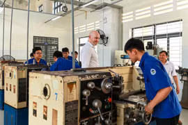Gắn đào tạo với doanh nghiệp, mở rộng cơ hội việc làm