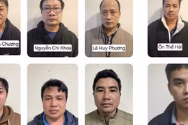 Phá 3 đường dây cực lớn, buôn lậu hàng ngàn tấn vàng về Việt Nam