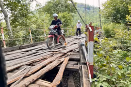 Hạ tầng giao thông bất cập cản trở sự phát triển của xã Al Bá