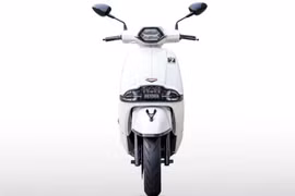 Xe tay ga 50cc trang bị ABS 2 kênh, TCS, TFT, giá hơn 50 triệu đồng