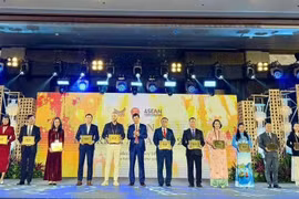 Điểm tin trưa: Quy Nhơn tiếp tục nhận Giải thưởng “Đô thị du lịch sạch ASEAN 2026”