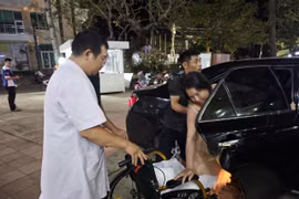 Tối 9-11, Cảnh sát giao thông Gia Lai nhanh chóng dẫn đường đưa thai phụ bị vỡ ối đi cấp cứu, đảm bảo an toàn tính mạng cho mẹ và bé.