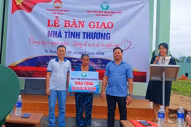 Trao nhà tình thương cho hộ đặc biệt khó khăn ở xã Ia Nan