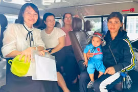 Tiếp nhận trẻ mất nguồn nuôi dưỡng vào Trung tâm Bảo trợ xã hội