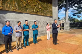 Giữ lửa tri ân từ lễ dâng hương Đền tưởng niệm liệt sĩ Hội Phú