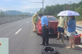 Báo động nhiều hành vi nguy hiểm trên cao tốc qua Quảng Ngãi, Gia Lai.