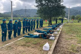 Ban Chỉ huy quân sự phường Hoài Nhơn Nam tổ chức bắn đạn thật và đánh thuốc nổ vào ngày 11 và 12-5.