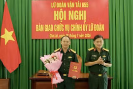 Đại tá Lê Văn Trường giữ chức Chính ủy Lữ đoàn Vận tải 655.