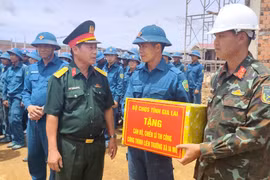 Bộ Chỉ huy quân sự tỉnh kiểm tra, động viên lực lượng hỗ trợ xây dựng trường học tại khu vực biên giới.