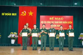 Sư đoàn 31 tổ chức Hội thi công tác tham mưu huấn luyện.