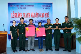 Bàn giao nhà ở cho gia đình chính sách tại xã Vĩnh Thịnh