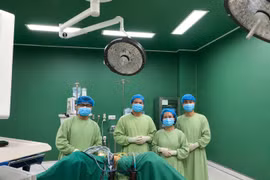 Vòng tránh thai mắc kẹt trong bàng quang người bệnh suốt 29 năm