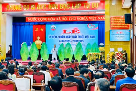 Chủ tịch UBND tỉnh Rah Lan Chung: Ngành Y tế Gia Lai đã có nhiều tiến bộ trong tất cả các lĩnh vực