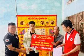 Đội SOS 115 - Bình Định hỗ trợ gia đình có nạn nhân tử vong do tai nạn giao thông