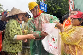 Những tấm lòng thơm thảo hướng về đồng bào vùng lũ Gia Lai