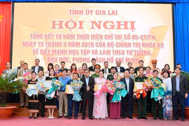 Gia Lai: Biểu dương, khen thưởng 33 tập thể, cá nhân học và làm theo Bác