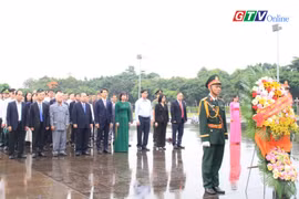 Toàn cảnh Gia Lai 24h: Lãnh đạo tỉnh dâng hương, dâng hoa kỷ niệm 136 năm Ngày sinh Chủ tịch Hồ Chí Minh