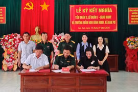Tiểu đoàn 3 kết nghĩa với làng Hway và Trường Mầm non Bình Minh