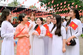 Điểm nhấn khác biệt từ Nghị quyết 71-NQ/TW là chính sách ưu đãi đặc thù, vượt trội cho đội ngũ nhà giáo