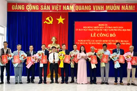 Phường Hội Phú công bố các nghị quyết, quyết định về tổ chức bộ máy và nhân sự tổ dân phố, làng