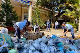 Gia Lai: Tiêu hủy hơn 18.760 sản phẩm vi phạm hành chính bị tịch thu