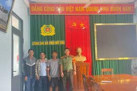 Công an xã Phù Mỹ Tây (tỉnh Gia Lai) giúp đỡ thanh niên đi lạc 10 ngày về với gia đình.