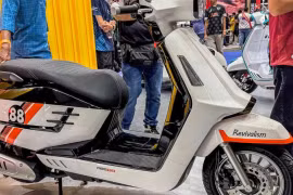 Xe tay ga giá gần 85 triệu đồng sản xuất tại Trung Quốc, nhái kiểu dáng Lambretta