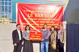 Chan chứa nghĩa tình nhà Đại đoàn kết