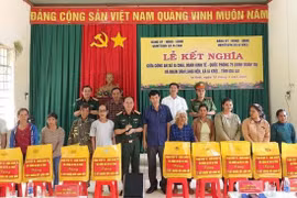 Đoàn Kinh tế - Quốc phòng 75: Điểm tựa của người dân vùng biên