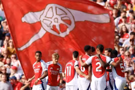 Bi kịch 'đại gia' London: Arsenal về nhì, Tottenham sắp rớt hạng